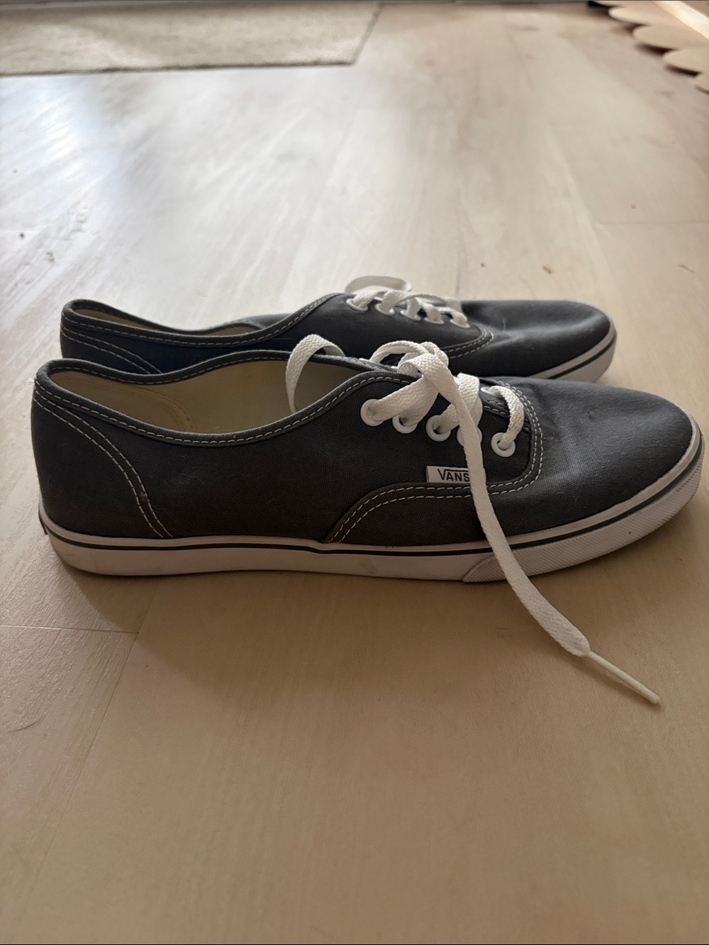 vans gray sneakers womens sz 9 mens sz 7.5